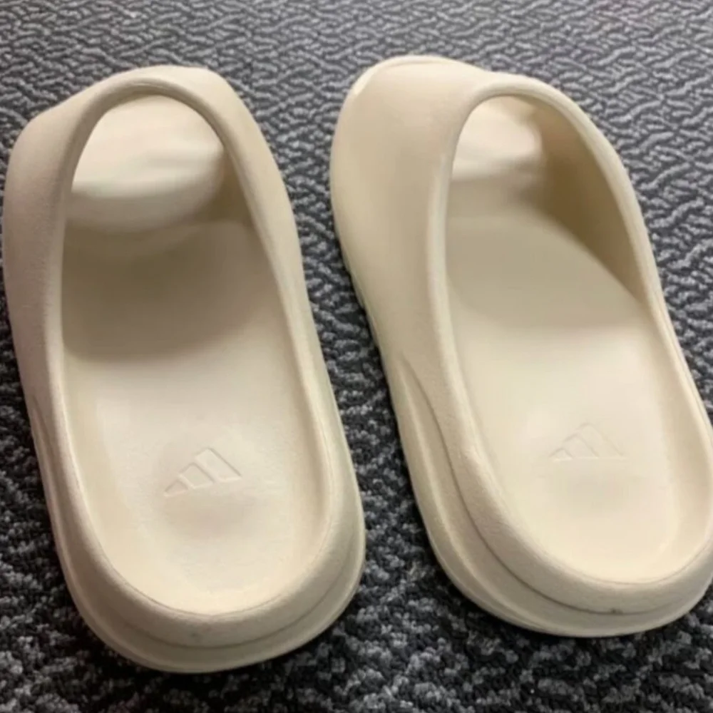 Adidas Yeezy Slide Bone | Size 11 | Brand New (No Box)